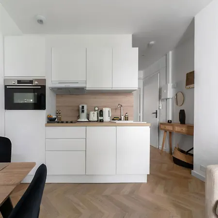 Serbie - Design Et Climatises En Centre