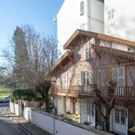 Serbie - Design Et Climatises En Centre *