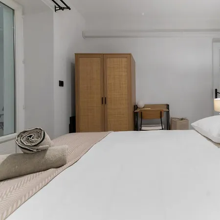 Apartamento Serbie - Design Et Climatises En Centre