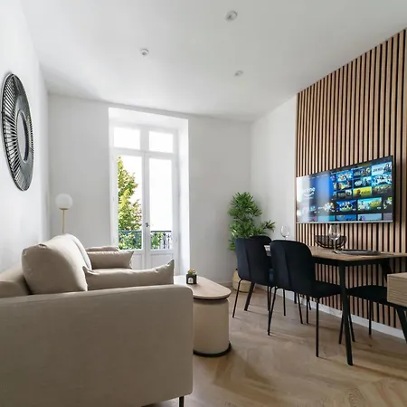Apartment Serbie - Design Et Climatises En Centre
