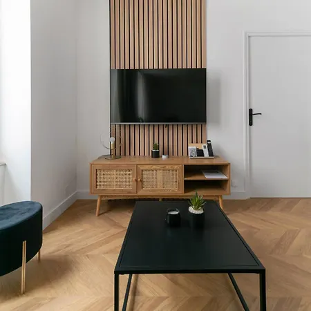 Serbie - Design Et Climatises En Centre Apartment Vichy