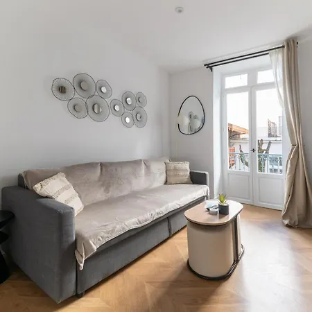 Apartment Serbie - Design Et Climatises En Centre Vichy